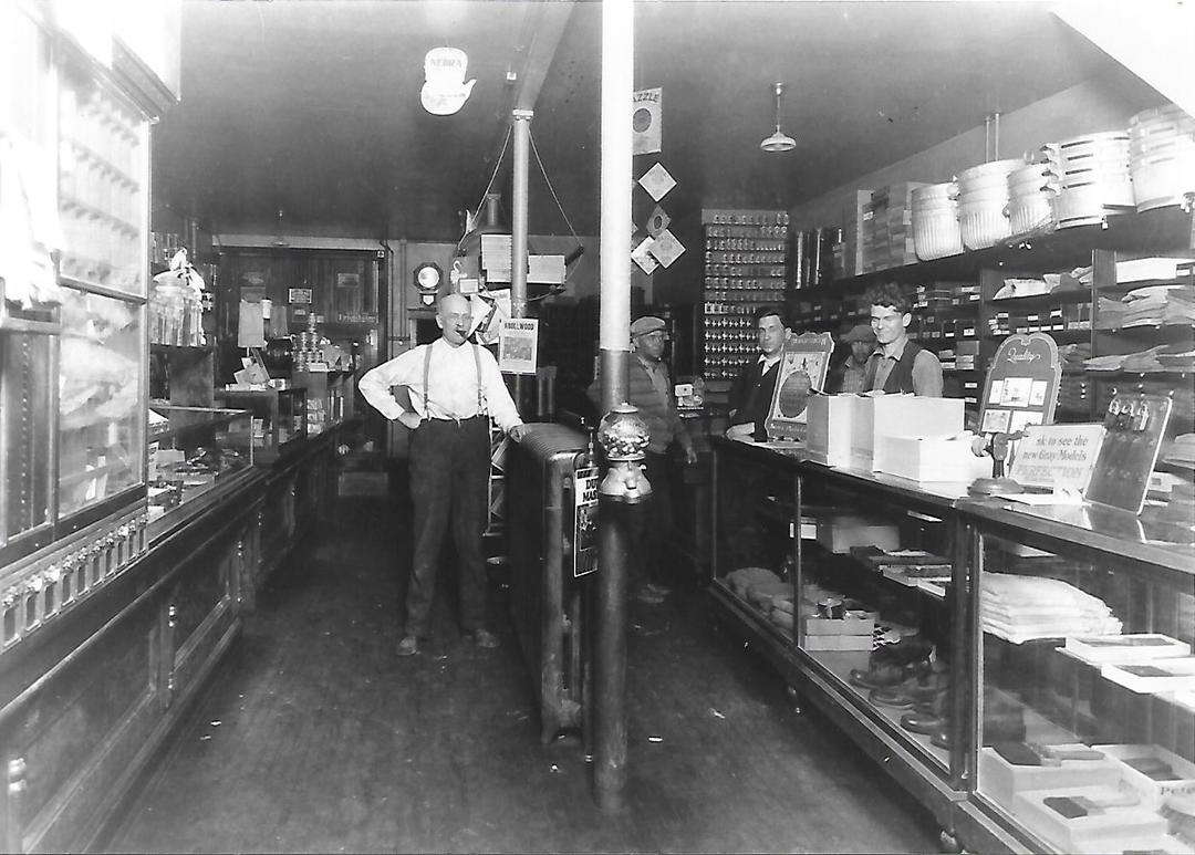 Keck's Store before 1918.jpg