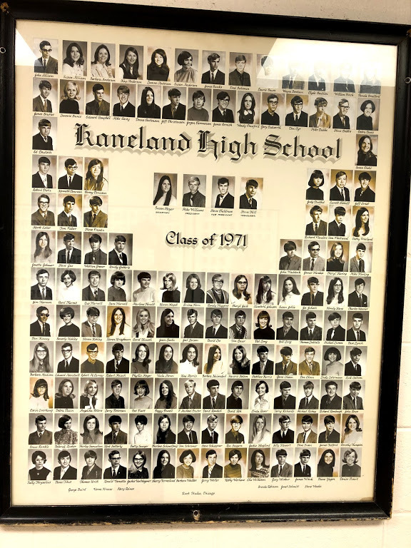 1971 Kaneland High School.jpg