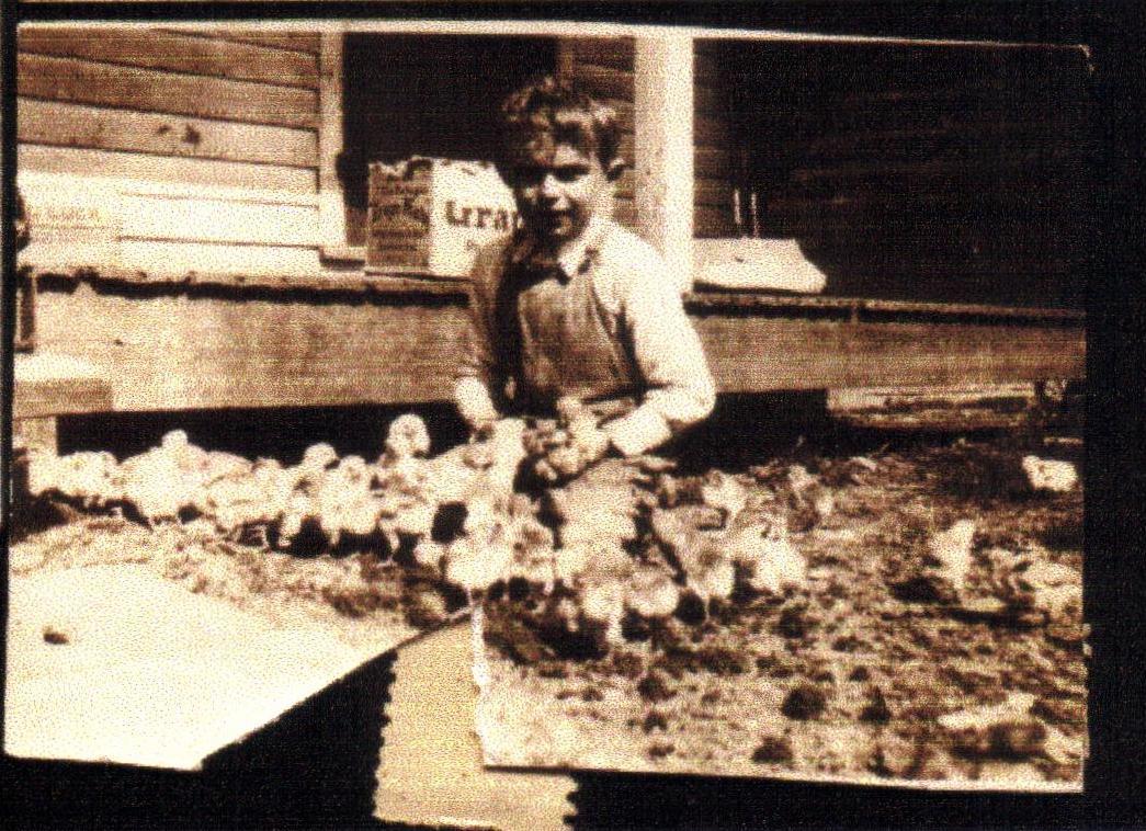 Stanely Mighell at Mighell Farm 1916.jpg