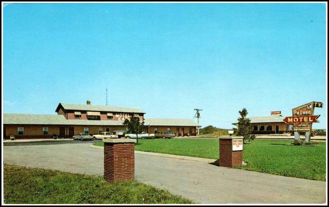 PaLaro Motel and Wooden Shoe.jpg