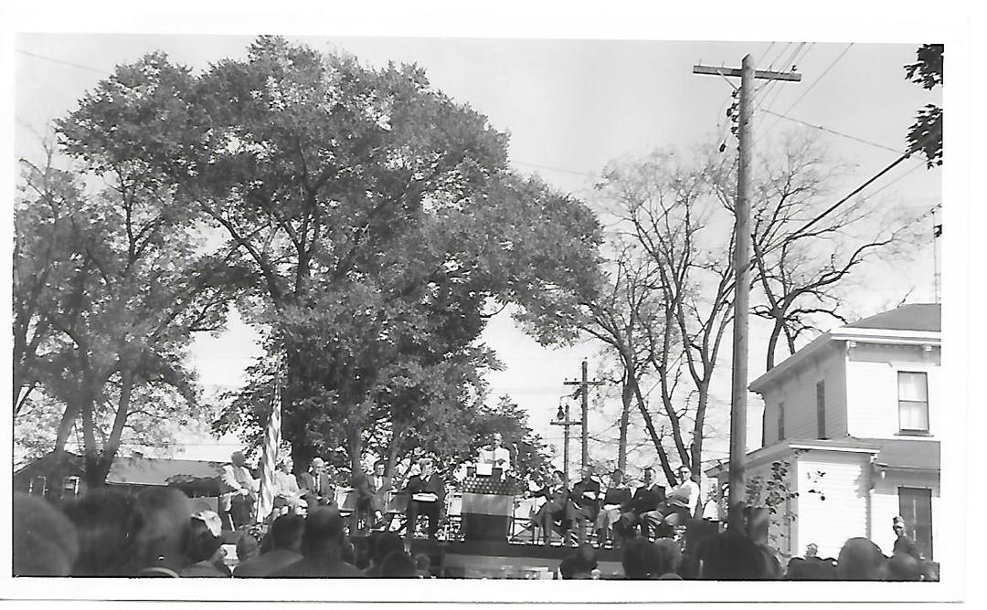 SG Post Office Maple St 1960 Dedication - 13.jpg